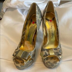 Elegant Snake Print Peep Toe Heels